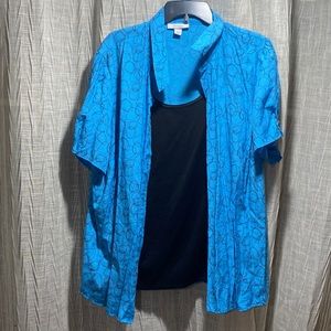 Short sleeve collared Blue with black circle design button down with black shirt